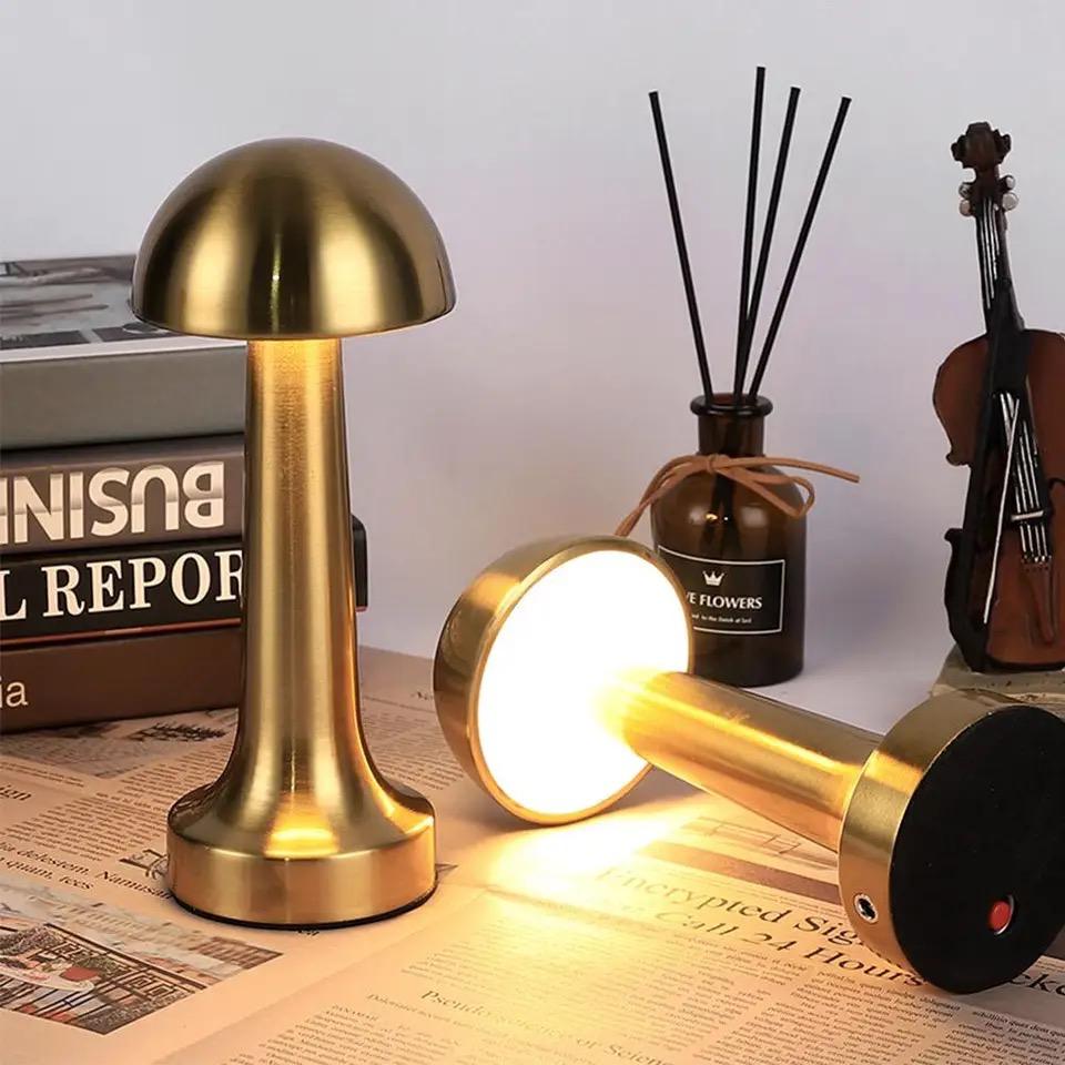 Lampe de table MUSHROOM GOLD rechargeable - KELVINS MAROC